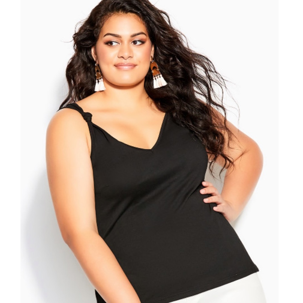 NWT Forget Me Knot Top